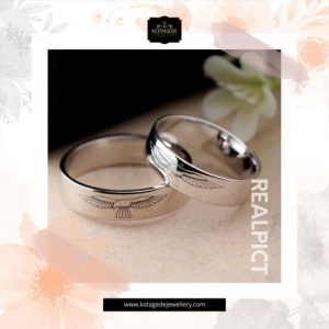 model cincin tunangan emas 3